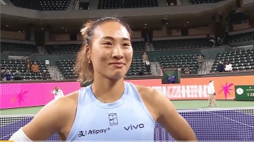 中国一姐大胜！郑钦文晋级16强，创造1项个人纪录，斩获10万奖金