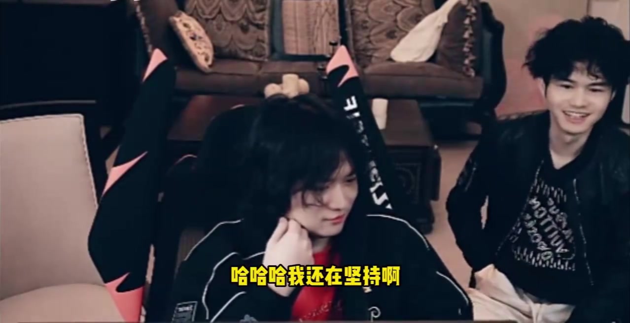 谈球吧幻锋喊话RNG：有钱不发要干嘛，工资从10月份拖到现在，太命苦了！